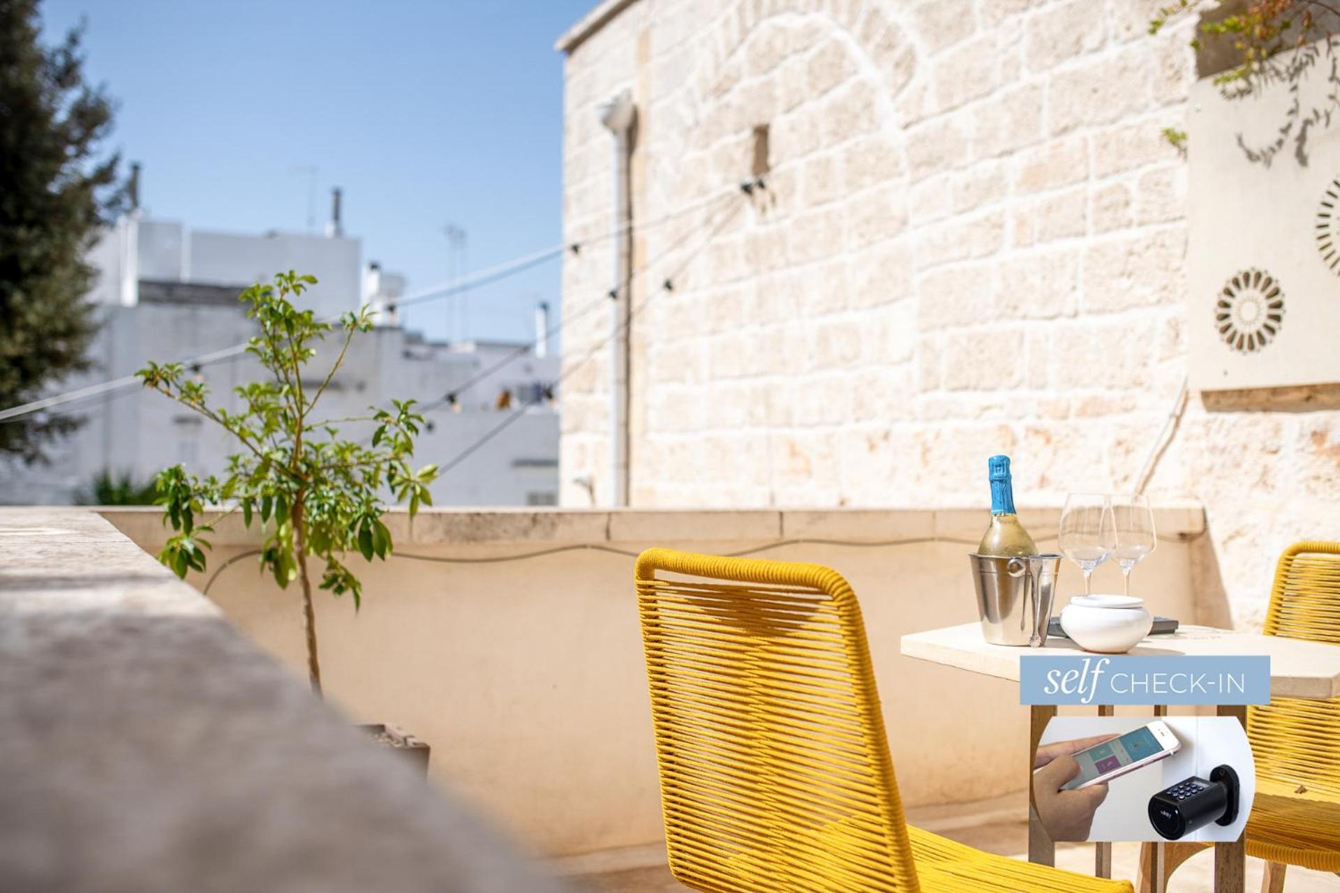 Vico Bianco Raro Smart Rooms Collection Ostuni Exterior photo