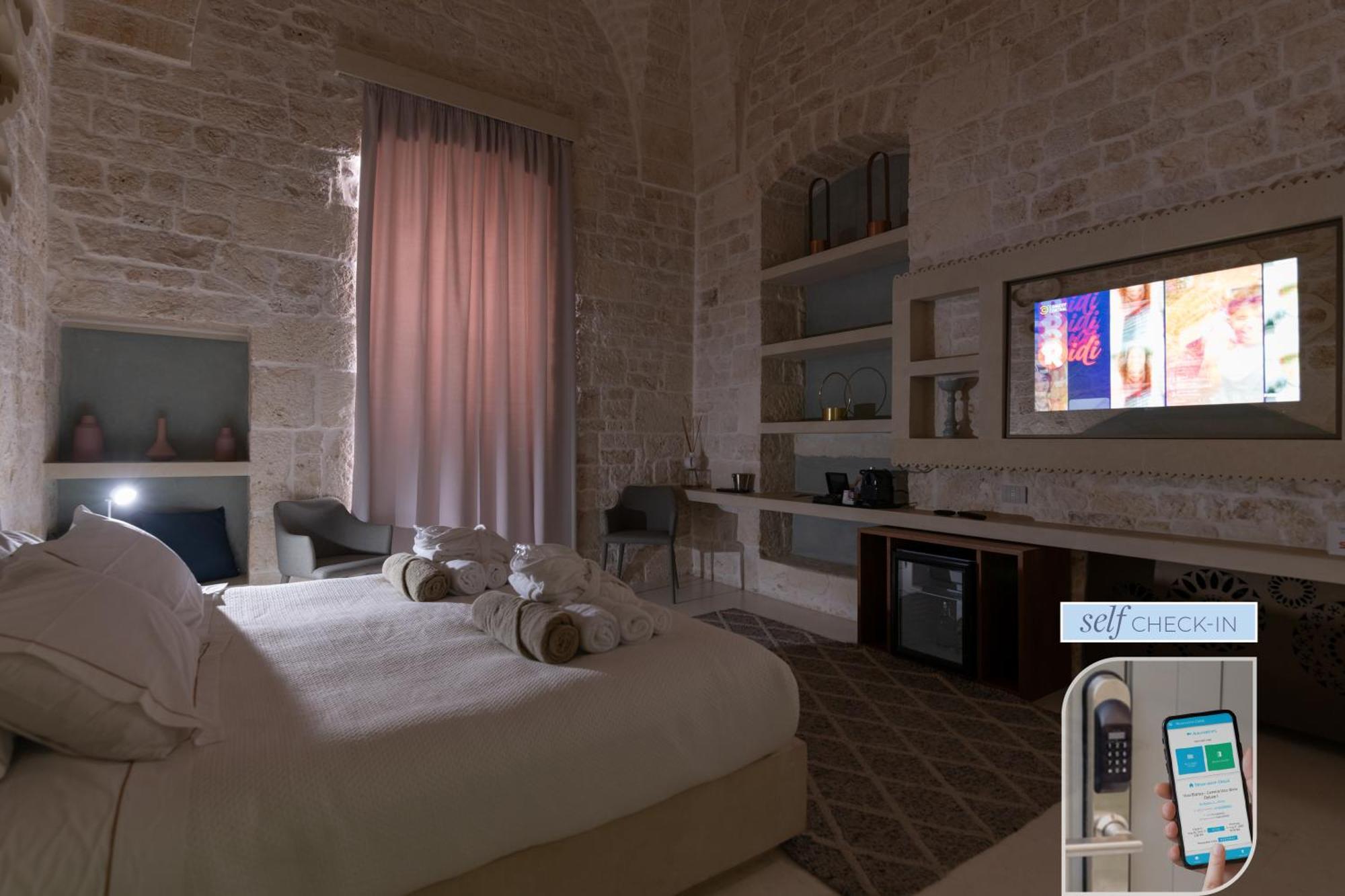 Vico Bianco Raro Smart Rooms Collection Ostuni Exterior photo