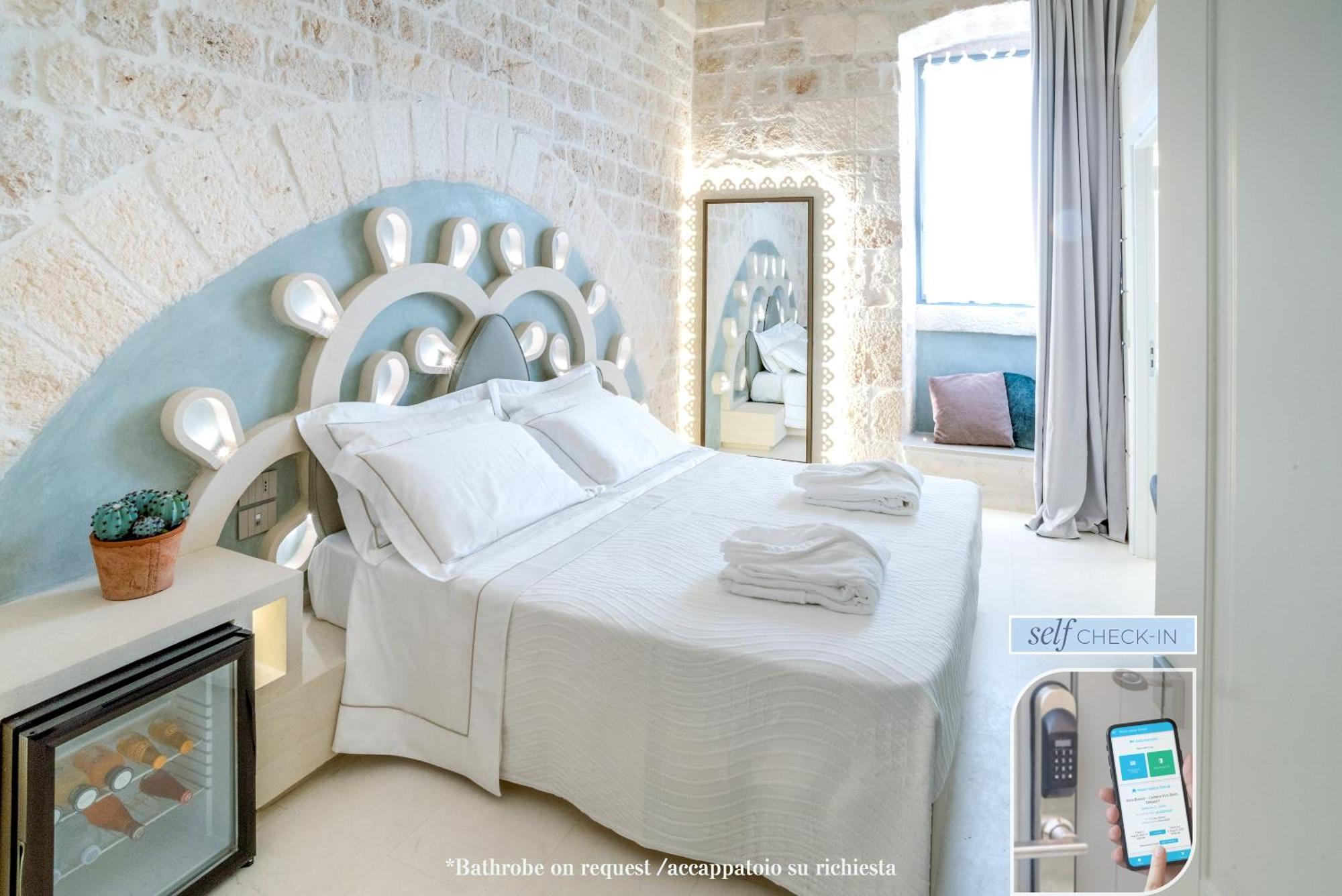 Vico Bianco Raro Smart Rooms Collection Ostuni Exterior photo