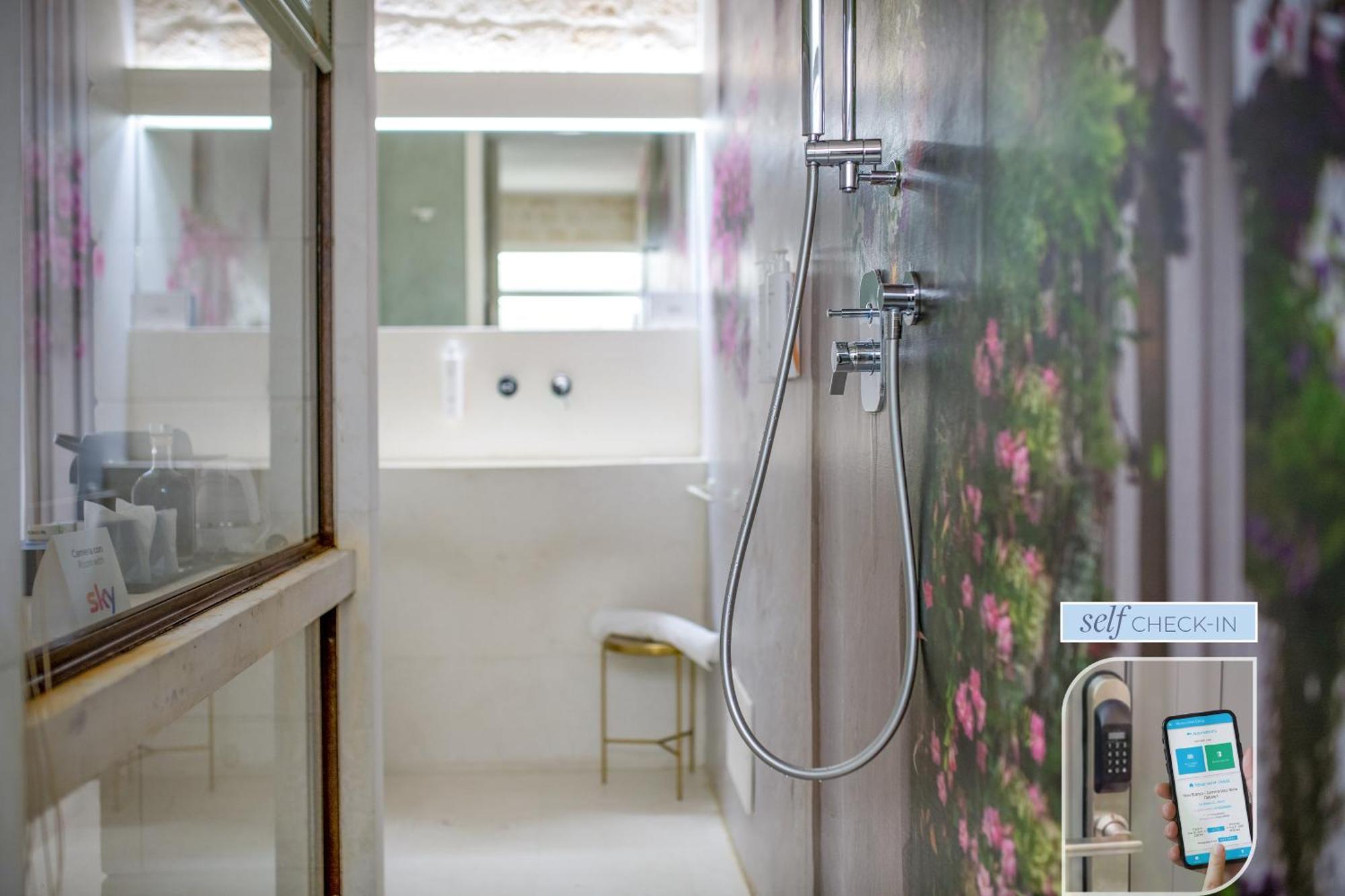 Vico Bianco Raro Smart Rooms Collection Ostuni Exterior photo