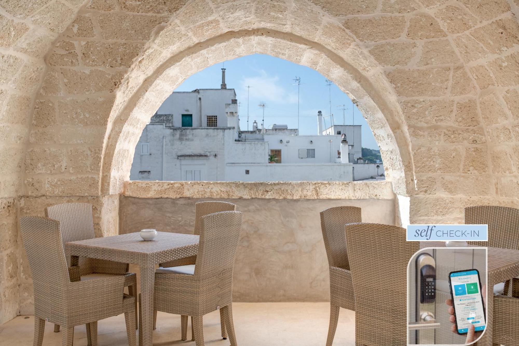 Vico Bianco Raro Smart Rooms Collection Ostuni Exterior photo