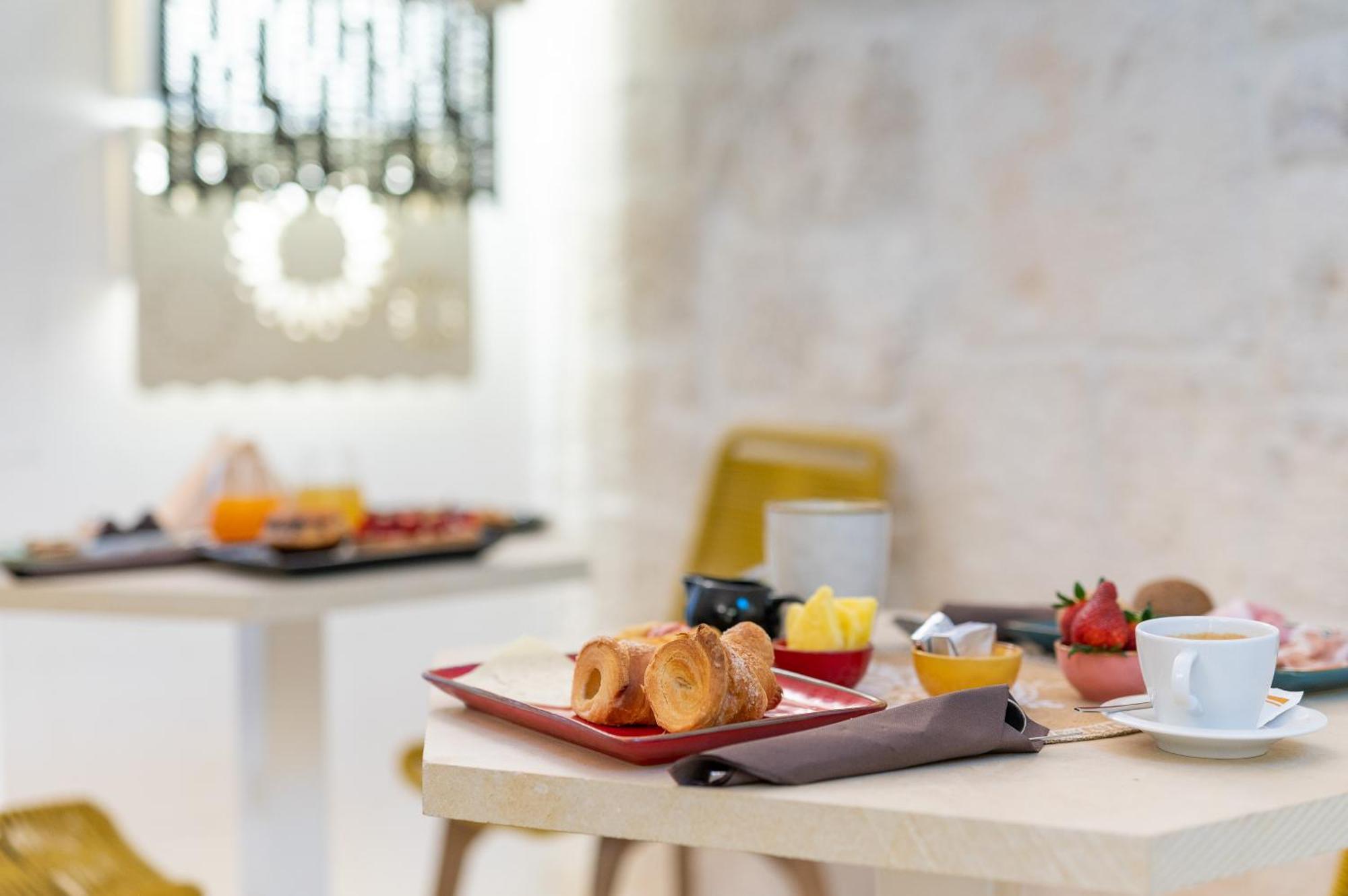 Vico Bianco Raro Smart Rooms Collection Ostuni Exterior photo